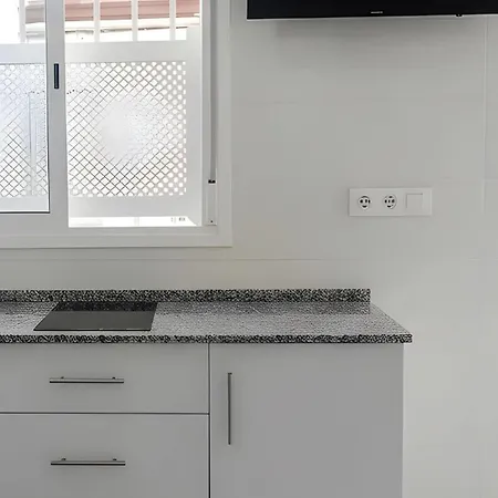 Estudio Cerca De La Playa Y Del Centro Del Pueblo Apartment *