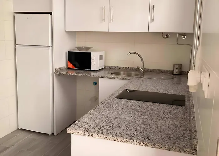 Estudio Cerca De La Playa Y Del Centro Del Pueblo Apartmán