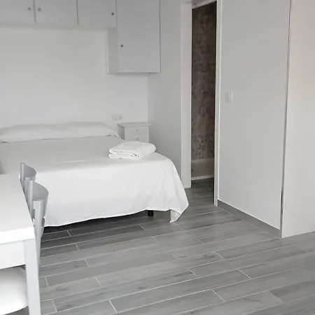 Estudio Cerca De La Playa Y Del Centro Del Pueblo